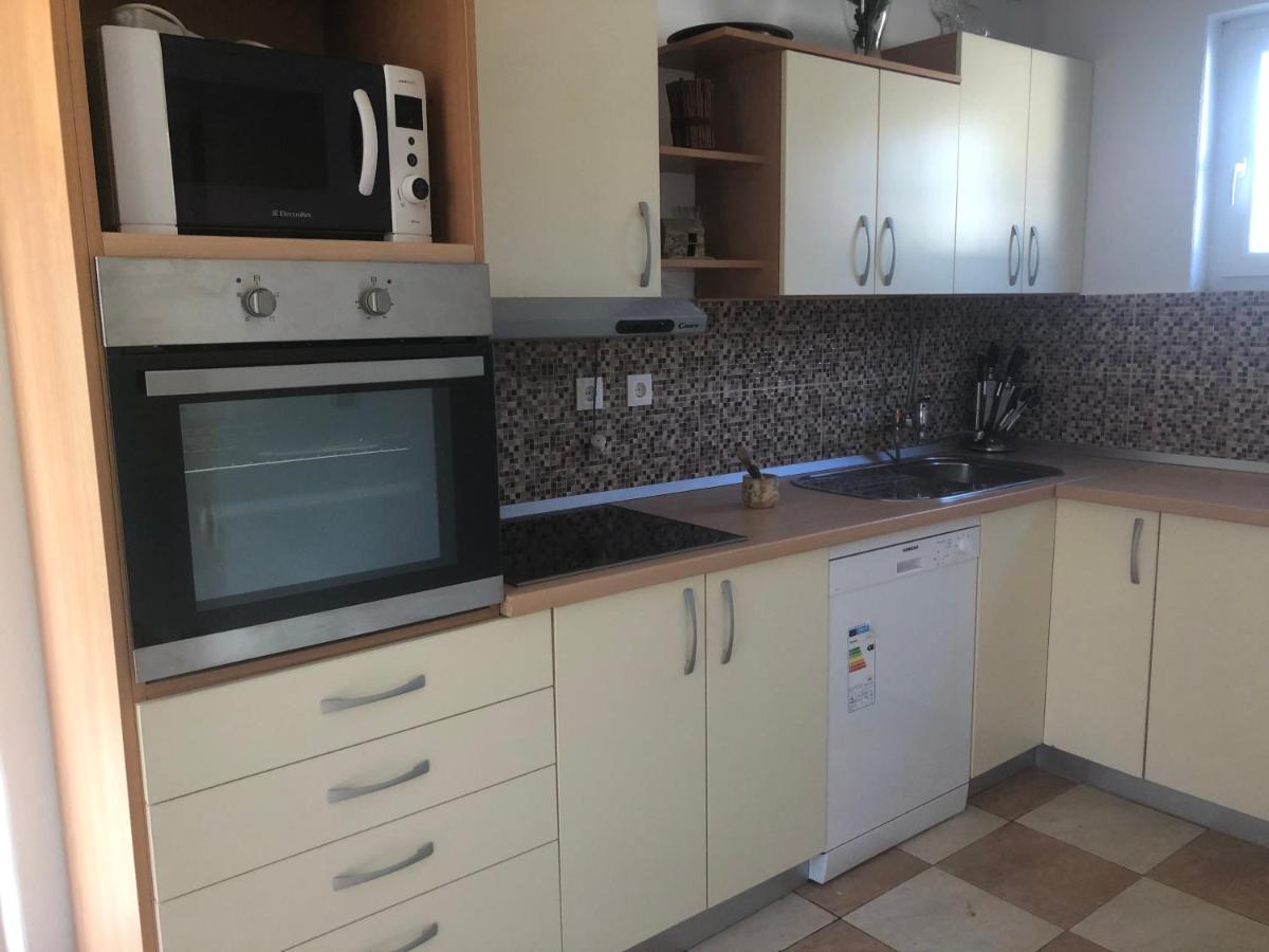 Holiday Home Antonija Стари Град Екстериор снимка